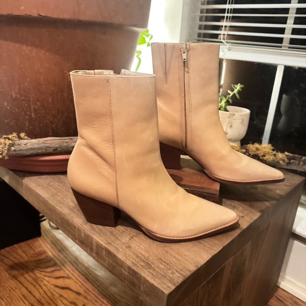 Matisse by Anthropologie Women's Cream Leather Ankle Boots with Block Heel